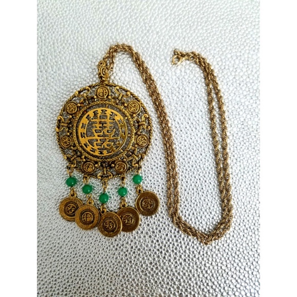 Vtg 60s Goldette Asian Motif Medallion Necklace - Picture 2 of 4